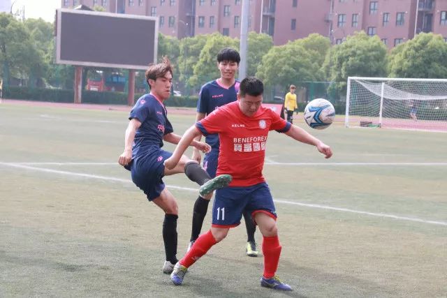 广东男篮季前赛失利，主帅列举三大问题